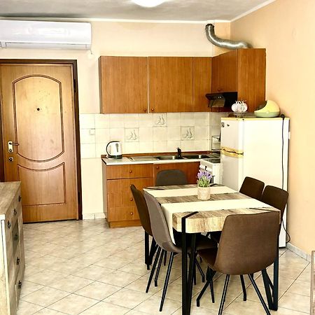 Mina Apartments Nea Kallikrateia Exterior photo